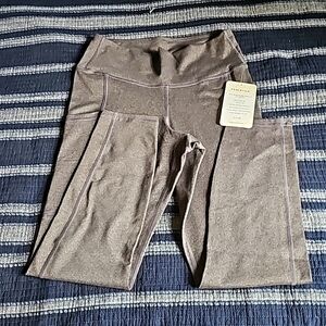 NEW Fabletics leggings. High waisted side pockets,high rise slimming waistband.
